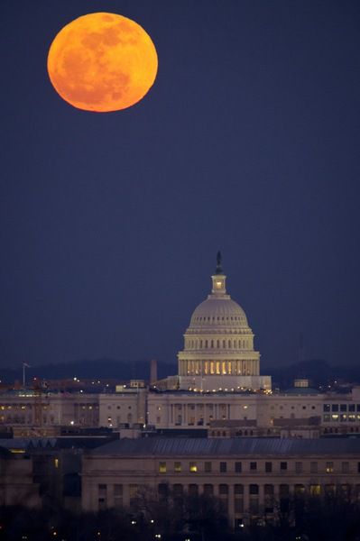 full_moon_dc.jpg