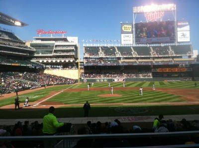 twins_stadium_2.jpg